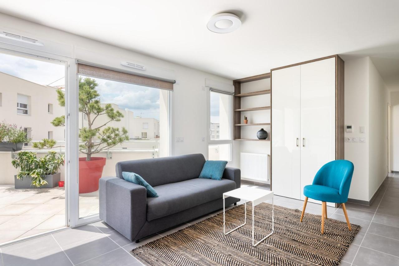 Appartement De Standing Avec Grande Terrasse Villeurbanne Exterior photo